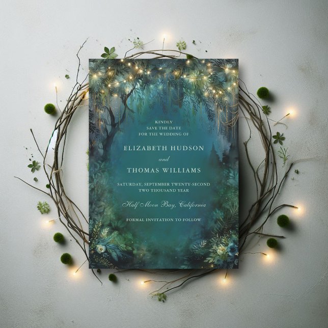 Save The Date Lumières de Fée de la Forêt Enchantée Mariage Bois (enchanted forest woodland wedding save the date card emerald gold magic fairy tale)