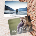 Save The Date manuscrit | Photo recto verso Enregistrer la date<br><div class="desc">Une carte de datation moderne conçue pour accommoder votre photo de fiançailles à fond à orientation horizontale ou paysagère préférée, avec une photo supplémentaire au dos. "Enregistrer la date" apparaît comme une superposition le long du bas en blanc écriture de script de style manuscrit, avec vos noms, date mariage et...</div>
