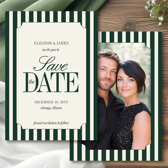 Save The Date Mariage à rayures Préppy Vert Émeraude Argent Anci (Luxe Green stripe high-society save the date. classic easthetic & engagement photo by Darling & May)