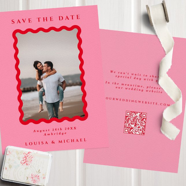 Save The Date Mariage de code QR rouge et rose Retro Wavame Fram (Créateur téléchargé)