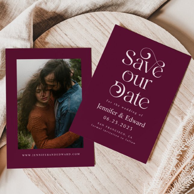Save The Date Mariage de typographie rouge canneberge (Créateur téléchargé)
