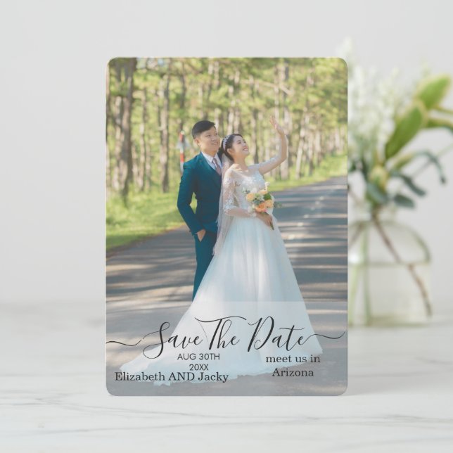 Save The Date Mariage Élégant Classique Calligraphie Noir et Bla (Debout devant)