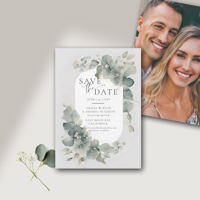 Save The Date Mariage Élégant Photo Rêveur de Verdure d'Eucalypt (eucalyptus wedding save the date photo watercolor dreamy modern elegant classic)