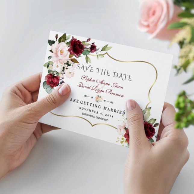 Save The Date Mariage Fleurs Roses Bourgogne Élégantes Cadre Dor (Créateur téléchargé)