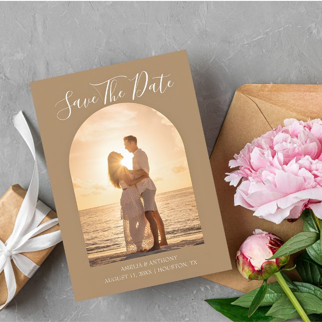 Save The Date Mariage Moderne de Couple de Plage au Coucher du S (Créateur téléchargé)