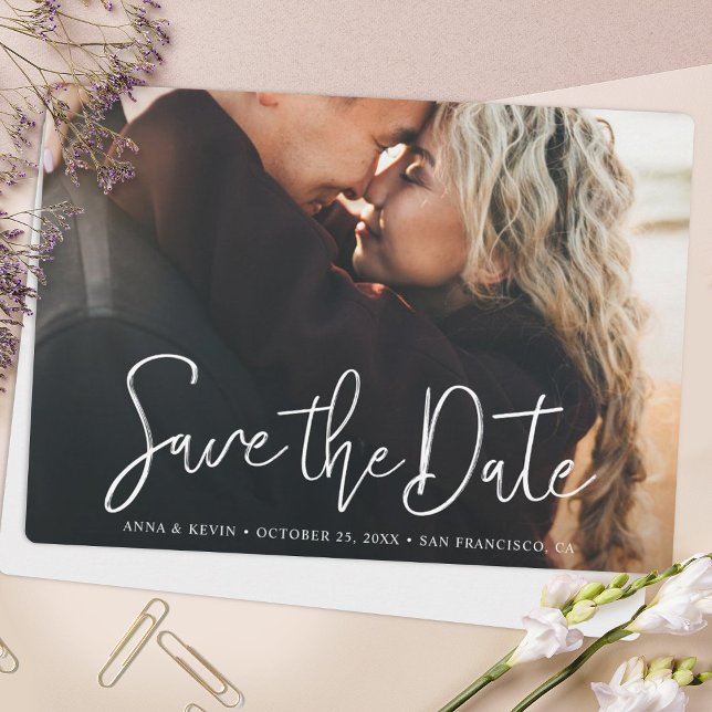 Save The Date Mariage photo personnalisé de script blanc simple  (Créateur téléchargé)
