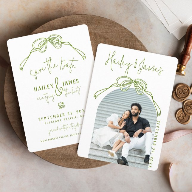 Save The Date Mariage photo vert arc tiré à la main moderne et o (Green boho trendy hand drawn coquette bow modern arch photo classy wedding save the date)