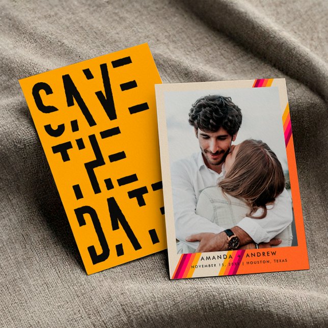 Save The Date Mariage Rétro des Années 70 avec des Rayures Rose  (Front / Back)