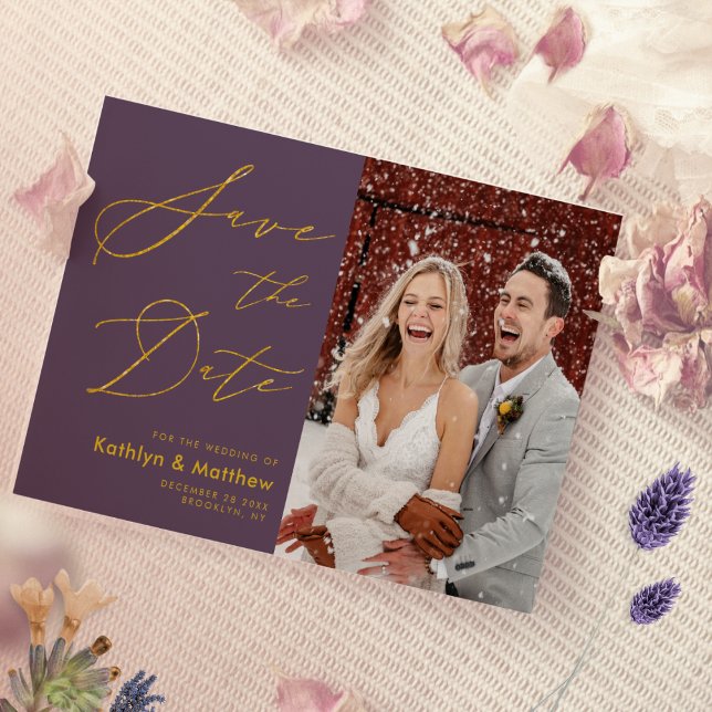 Save The Date Mauve violet élégant script or Mariage moderne (Créateur téléchargé)