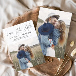 Save The Date Minimaliste Enregistrer la date photo manuscrite<br><div class="desc">Photo manuscrite moderne et élégante Enregistrer la carte Mariage de date. La carte d'invitation à la date de sauvegarde comprend une typographie chic et élégante avec un design simple et minimaliste sur un arrière - plan blanc que vous pouvez ajouter votre photo de fiançailles customisé à.</div>
