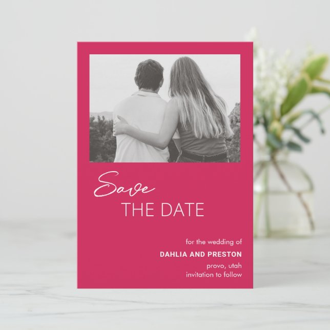 Save The Date Minuscule rose chaud Mariage moderne (Debout devant)