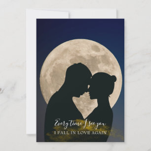 Save The Date Moderne Lune romantique Couple Silhouette 