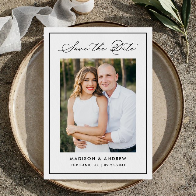 Save The Date Moderne Photo de Mariage avec Bordure Noire Script (Créateur téléchargé)