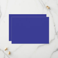 mur bleu avec horloge