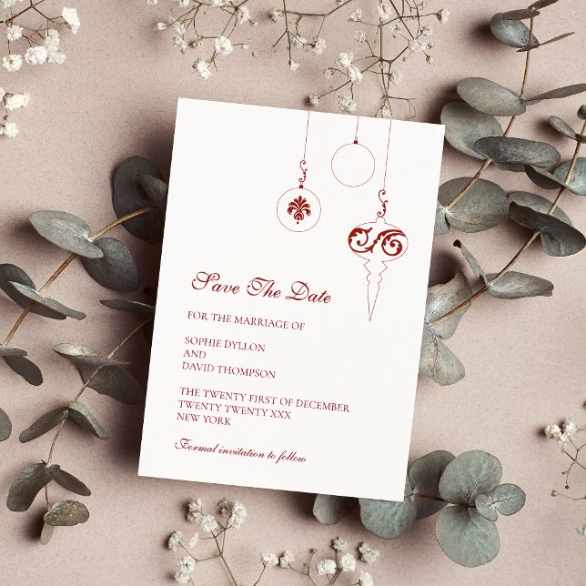 Save The Date Ornements Bauble de Noël Mariage rouge d'hiver (Christmas Wedding Save The Date Card - Berry Red)
