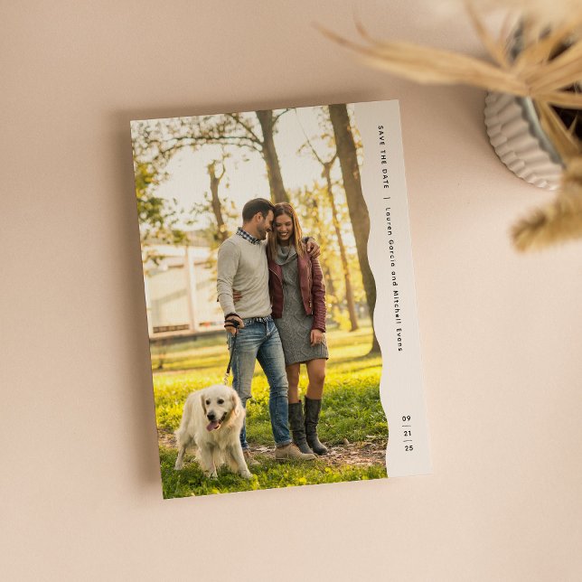 Save The Date Photo à bord ondulé simple moderne (Créateur téléchargé)