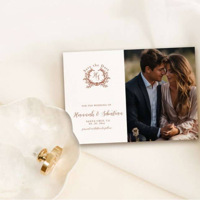 Save The Date Photo de mariage avec blason et monogramme (Créateur téléchargé)