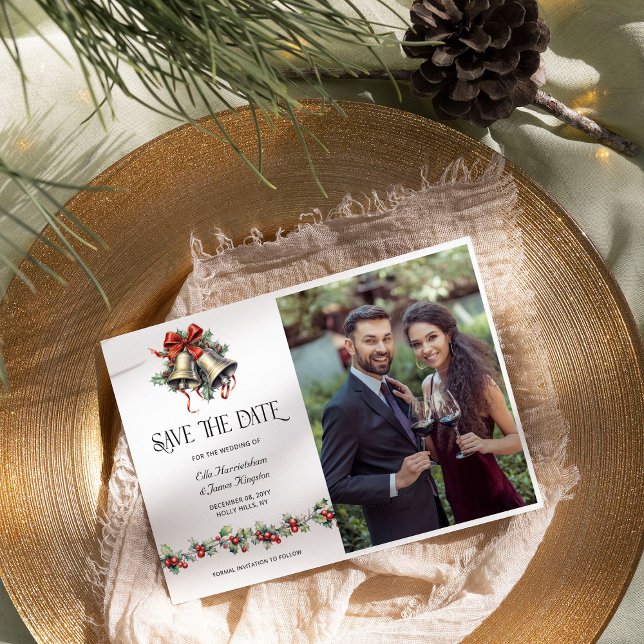 Save The Date Photo de mariage d'hiver aux cloches de houx (Save the Date with Photo from the Holly Bells Wedding Collection by Darling & May)