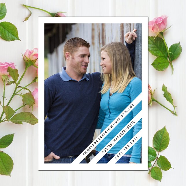 Save The Date Photo légèrement inclinée Enregistrer la date | Bl (Slightly Slanted Photo Save the Date - White)