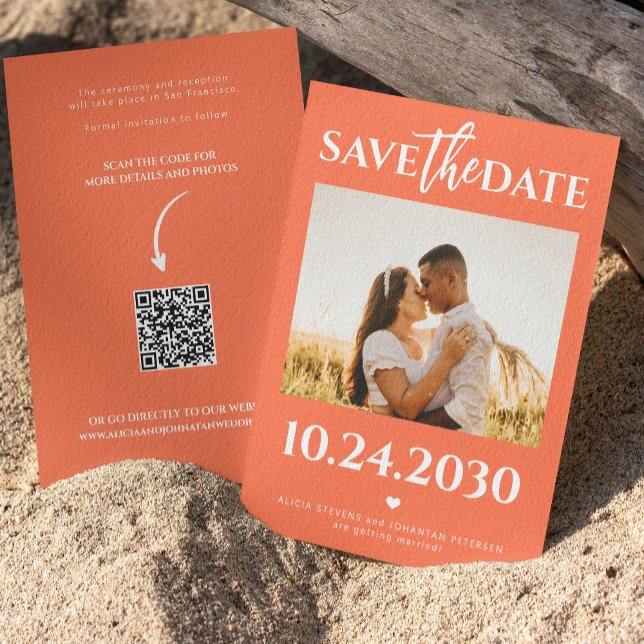 Save The Date Photo moderne QR code orange vif mariage (Créateur téléchargé)