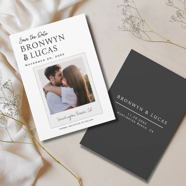 Save The Date Photo Polaroïd Noir et Blanc Rustique Moderne (Modern Rustic Black and White Polaroid Photo Save the Date)