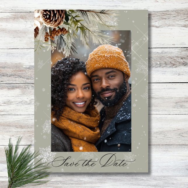 Save The Date Pine de neige rustique Mariage photo de la plage d (Rustic Snowfall Pine Floral Sage Photo Wedding Save The Date)