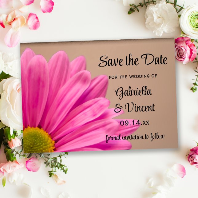 Save The Date Pink Daisy sur Tan Wedding Enregistrer la date (Créateur téléchargé)