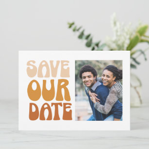 Save The Date Rétro Années 70 Beige Marron Photo de Mariage Bohè