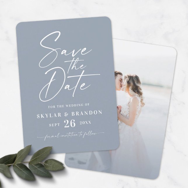Save The Date Simple Bleu Poussiéreux avec Écriture et Photo de  (Créateur téléchargé)
