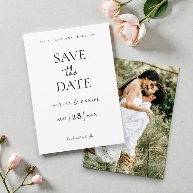Save The Date Site Web de mariage moderne avec un code QR et une (Minimal Modern Save the date photo wedding engagement card.)