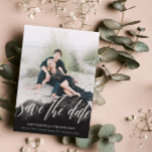 Save The Date Superposition de Gossamer noir double face photo E<br><div class="desc">Magnifique et unique enregistrer la carte de date avec une superposition gossamer noir avec enregistrer la date découpée de sorte que votre photo passe à travers dans un script assez tourbillonnant. Ajoutez une autre photo à l'arrière avec les détails de votre mariage.</div>