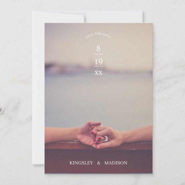 Save The Date Tenir les mains mariage moderne enregistrer la dat (Devant)