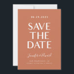 Save The Date Terracotta Mariage Moderne Enregistrer La Date<br><div class="desc">Moderne et simple enregistrer la carte de date avec une police bloquée qui dit "enregistrer la date" sur un arrière - plan en terre cuite. Vous pouvez ajouter une photo au dos.</div>