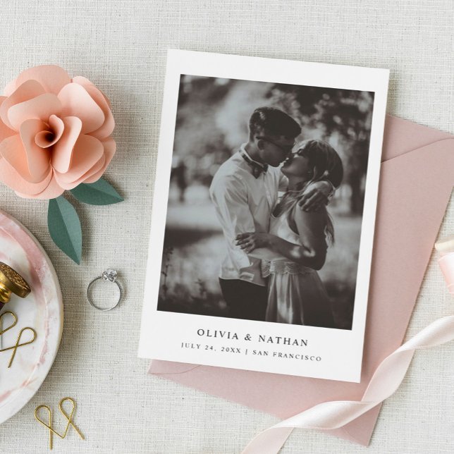 Save The Date Texte Élégant Simple et Photo | Mariage (A simple and sweet save the date. You can add your favorite photo of the two of you!)