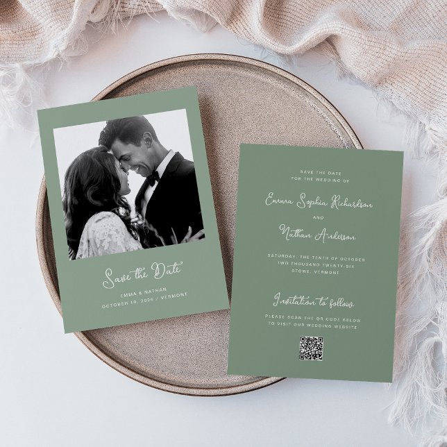 Save The Date Vert doux et blanc | Photo et code QR (An elegant, sage green save the date card)