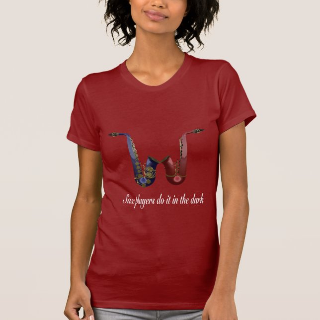 Saxo dans le T-shirt foncé (Devant)
