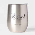 Scénario moderne - Groomsman personnalisé<br><div class="desc">Cadeaux Groomsman personnalisés avec le nom de toiletteur personnalisé en style de police de script moderne noir avec titre et date mariage dans le style de police sans serif moderne. Parfait aussi pour le meilleur homme,  père de la mariée,  demoiselle d'honneur,  mère de la mariée et plus encore.</div>