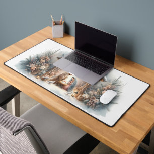 Scène de la Nativité rustique avec fleurs d'hiver