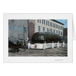 Scène géante de flotteurs de pommes de terre cuite