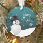 Scène hiver Snowman turquoise Ornement de Noël<br><div class="desc">Ajoutez une touche de fantaisie à votre sapin de Noël avec un ornement Turquoise de scène hivernale Snowman. Le design ornemental présente un bonhomme de neige heureux dans une scène hivernale enneigée contre un arrière - plan turquoise orné de flocons de neige de couleur assortie. Autres cadeaux et objets de...</div>