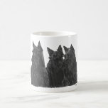 Scottish Terrier Mug<br><div class="desc">Créé à partir de mon tableau original Scottish Terrier sur une tasse. Collectez plusieurs designs pour créer un ensemble merveilleux et unique. Il y a une douzaine de différents types de mugs à choisir ! Arooo ! Scotties Rule ! !</div>