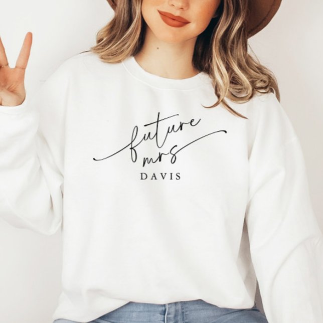 Script moderne avenir personnalisé Mme Sweatshirt (Créateur téléchargé)