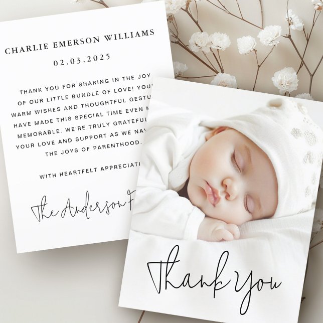Script moderne bébé photo faire-part merci (Modern script baby announcement photo thank you)