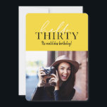 Script moderne et photo géométrique 30e anniversai<br><div class="desc">Script moderne & géométrique trentième anniversaire photo invitation. Motif de dossier géométrique. La couleur peut être changée.</div>