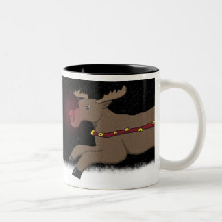 Se précipiter par la tasse de Rudolph de neige