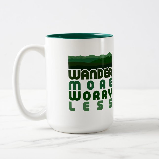 Se promener Plus Inquiète Moins De Mug De Café À D (Gauche)