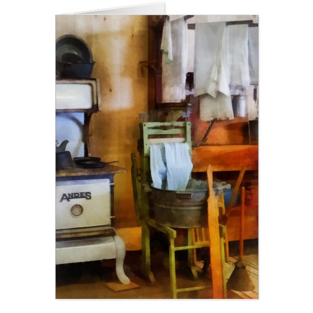 Séchage de blanchisserie dans la cuisine (Devant)