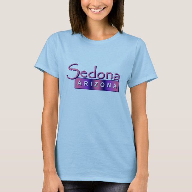 Sedona Arizona dans le T-shirt fuchsia (Devant)