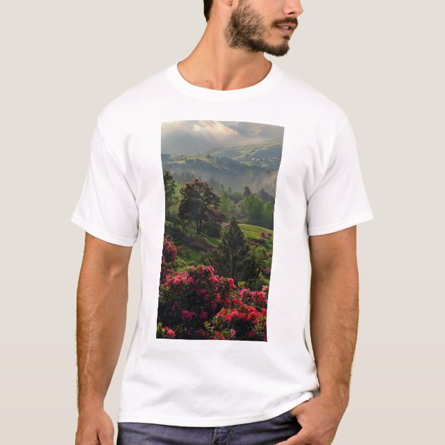 Serene Mountain Spring Nature Scène T-Shirt (Devant)