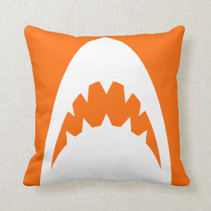 SÉRIE ORANGE DE COUSSIN DE REQUIN. AUTRE COLORE